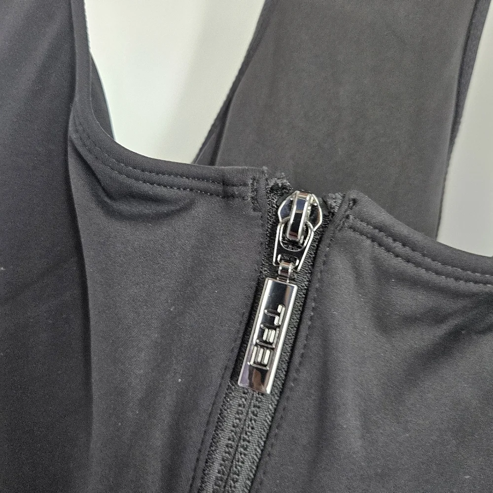 TA3 Black And White Scoopy Seamed Zip One Piece Swimsuit XS XLong NWT